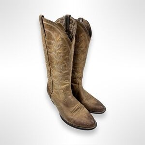 ARIAT Holly pre distressed western boots